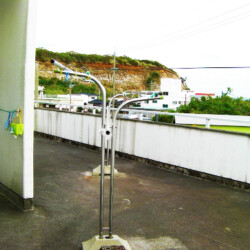 華のや ベランダ。何もないけど見晴らしがいいです。 安房夏祭りの夜は花火が目前で眺められます。 華のや ベランダ写真